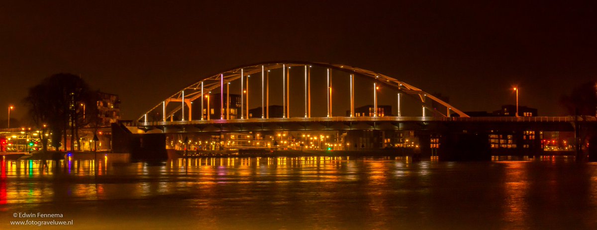 Fotograveluwe.nl (@fotograveluwenl) on Twitter photo #Deventer #Skyline, zaterdag een keer geprobeerd om de skyline van Deventer vast te leggen.
@mjphotonl <a href="/Bpmfotografie/">BPMfotografie Breda</a> <a href="/NatuurKiek/">Ronald O</a> <a href="/ds_Deventer/">de Stentor Deventer</a> <a href="/OnzeVeluwe/">Onze Veluwe</a> #Deventer #Skyline, zaterdag een keer geprobeerd om de skyline van Deventer vast te leggen.
@mjphotonl <a href="/Bpmfotografie/">BPMfotografie Breda</a> <a href="/NatuurKiek/">Ronald O</a> <a href="/ds_Deventer/">de Stentor Deventer</a> <a href="/OnzeVeluwe/">Onze Veluwe</a>