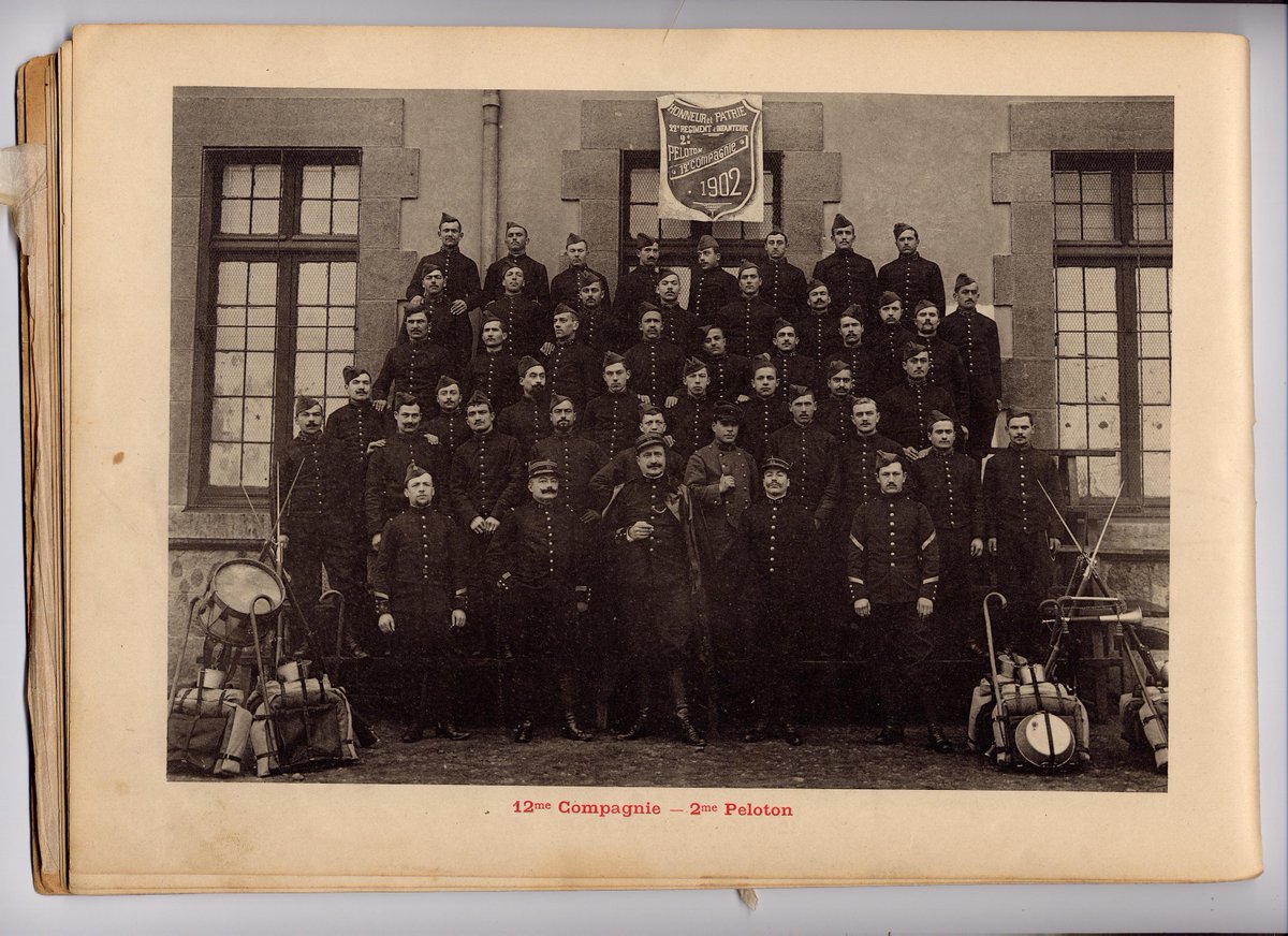 Le_Chtimiste's tweet photo. Album photo complet de 1902 du 22e #régiment  d'infanterie - Envoi de Frédéric - https://t.co/elngNrVKKY … …  #Infanterie19141918 #22eRI #Chtimiste https://t.co/dzQFEVLKKx