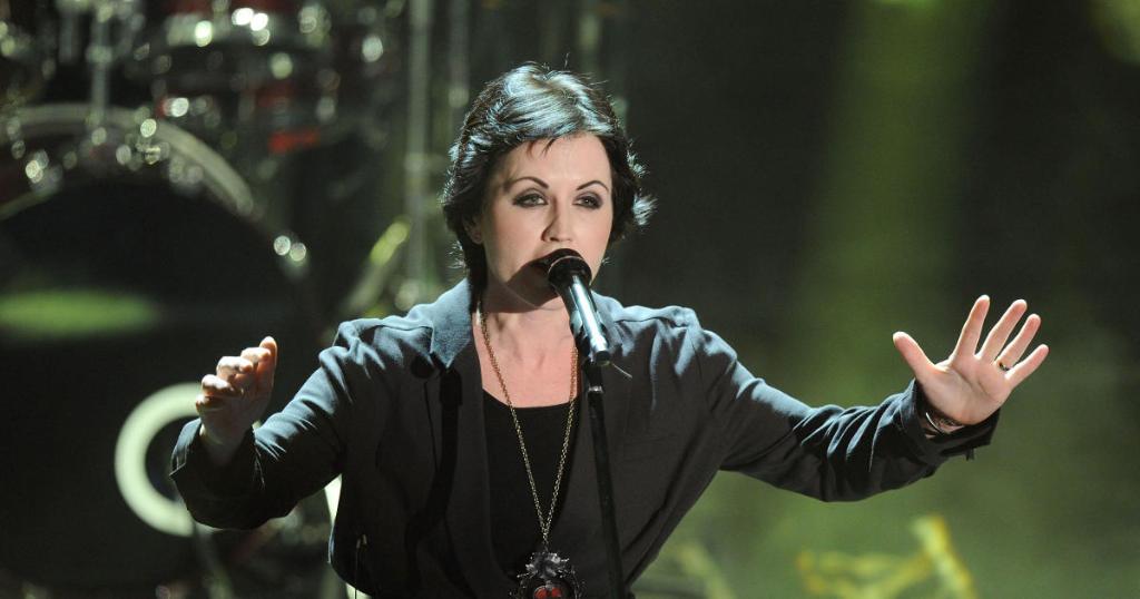 Ccn Tv6 Auf Twitter Dolores O Riordan The Lead Singer Of The Cranberries As It Became One Of The Most Popular Bands Of The 1990s Has Died Unexpectedly At Age 46 Https T Co Nsgrfruuew