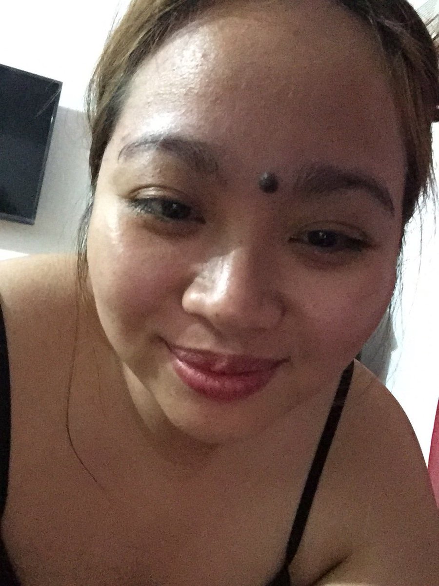 remariemarieee's tweet photo. Official. Simula n nang sunod2 na meeting. 😞😤😭 kapogod besh, buti na lng mganda pa din ako. Charot!! 😂😂😂 Di tlga nagsisinungaling apple pati sa eyebag ko.hahaha https://t.co/mQ2MvBScAa