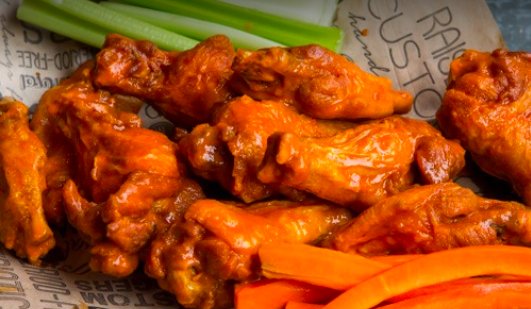 stackdshadyside's tweet photo. We've got wings on our mind, how about you? Start your week off right with 1/2 OFF wings, every Monday from 9PM-midnight! #stackdpgh https://t.co/EH0VYlVyfC