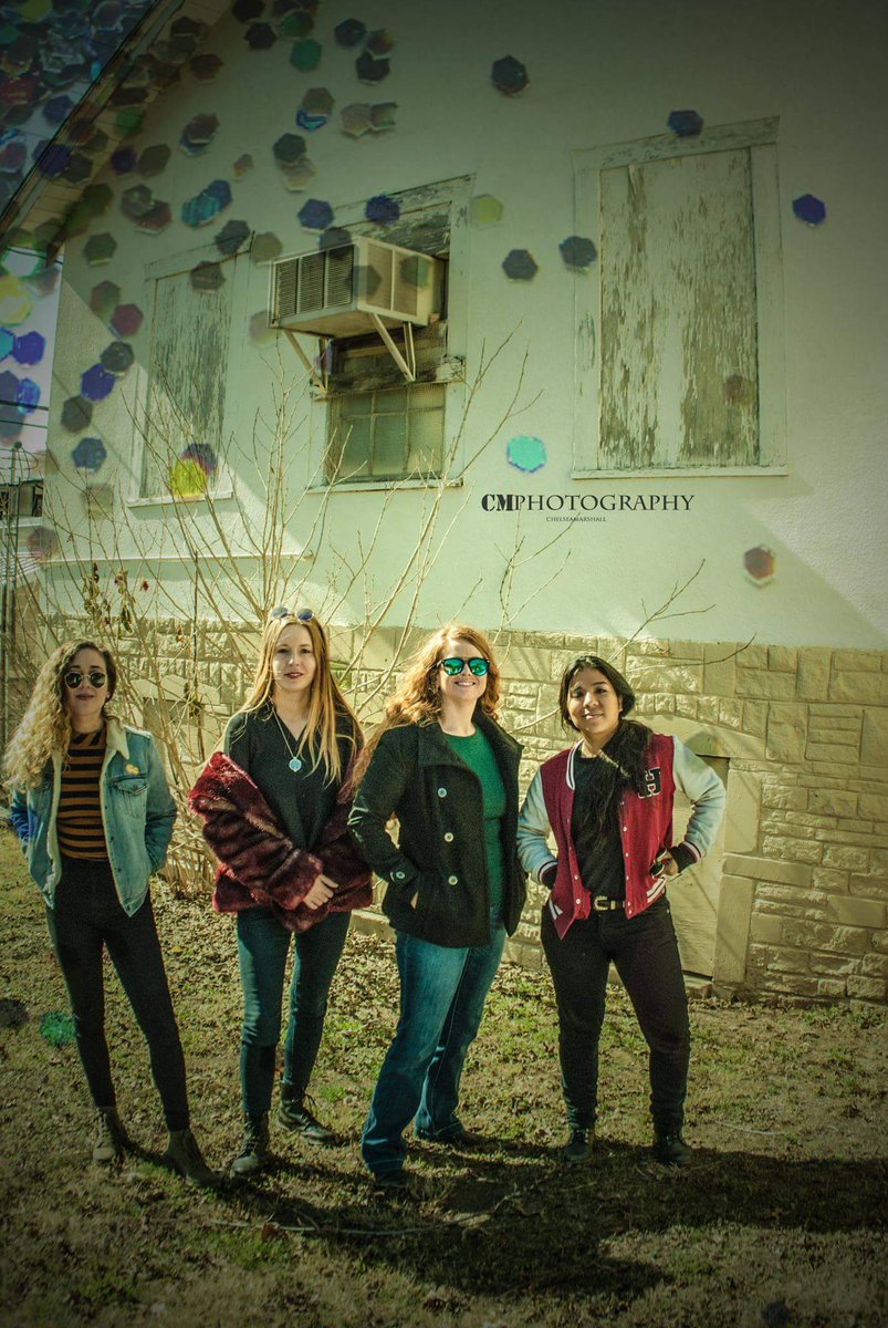 chelseadm1's tweet photo. Photos of @PearlEarlMusic I took yesterday just some of the #edits #chelseamarshallphotography #bandpromos #atxmusic #atxphotographer #do512 https://t.co/pQ5NdLagqN