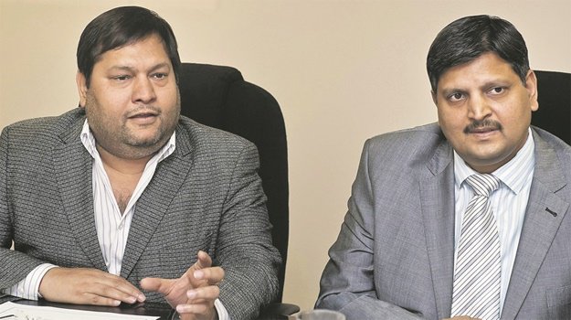 City_Press's tweet photo. BREAKING: The Hawks obtained warrants for the arrest of at least one of the Gupta brothers https://t.co/M17g7Hd3fU by @Abrammashego https://t.co/SHyLjCScGp