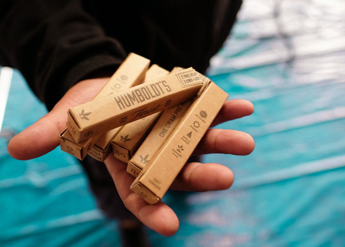 A gram of meds in every pre-roll! 
Packed tight and burns even.
Enjoy one (or two) today!
#humboldtsfinest