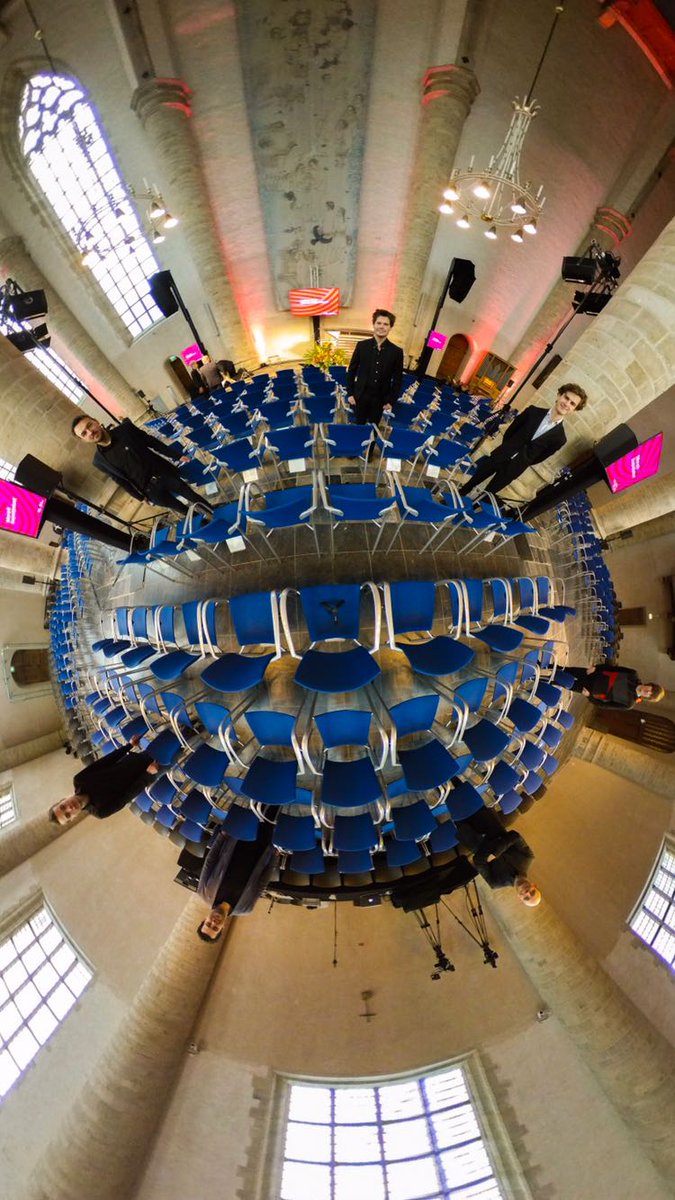 Blue 🎆 HAPPY 2 0 1 8 🎆Monday
👀Zoekplaatje >> herken jij alle mannen van Tjoonk Geluidvideolicht?
.
#nieuwjaarsreceptie <a href="/provzeeland/">Provincie Zeeland</a> #BlueMonday