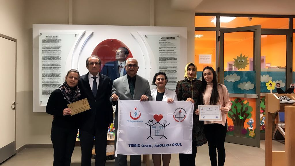 Beyaz bayrak alan Dereli Anaokulu Tebrikler