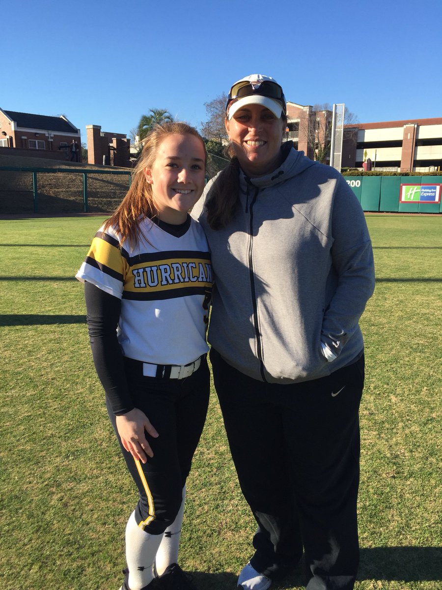 HammondsKylie's tweet photo. had a great time at FSU camp this weekend! thank you for having me! @FSUsoftballcamp @Coach_Alameda @FSU_CoachWilson https://t.co/oVp0jduYbN