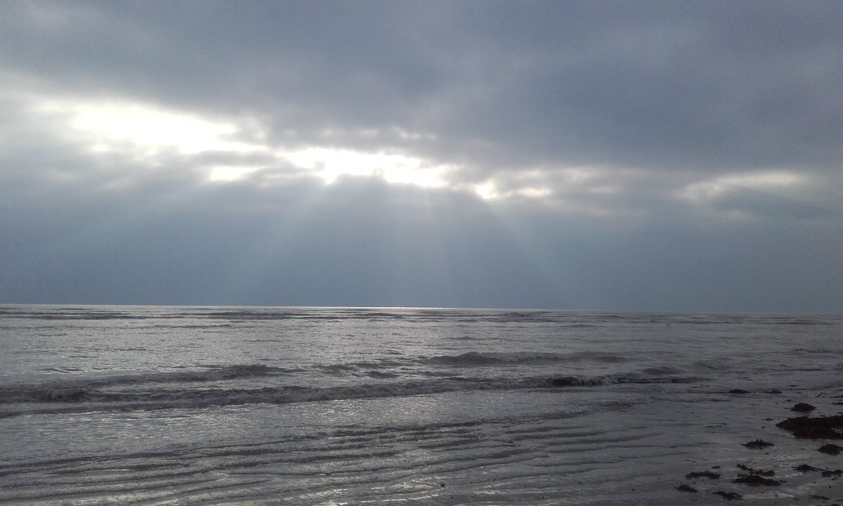 WealthOfColour's tweet photo. Wishing you all a beautiful week ahead ♡ may your inner world be filled with much love &amp; light ☆
#inspirations #Climpingbeach #light https://t.co/VFkVPcXP3E