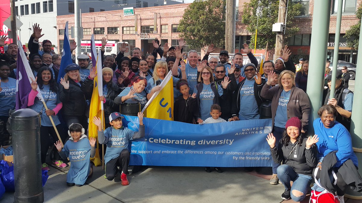 rossithomas27's tweet photo. United celebrating diversity at the MLK walk in San Francisco. @weareunited @39100ft #BeingUnited #MLK #WhyILoveAO #teamsfo #sfoua https://t.co/xwsXFg7eJ6