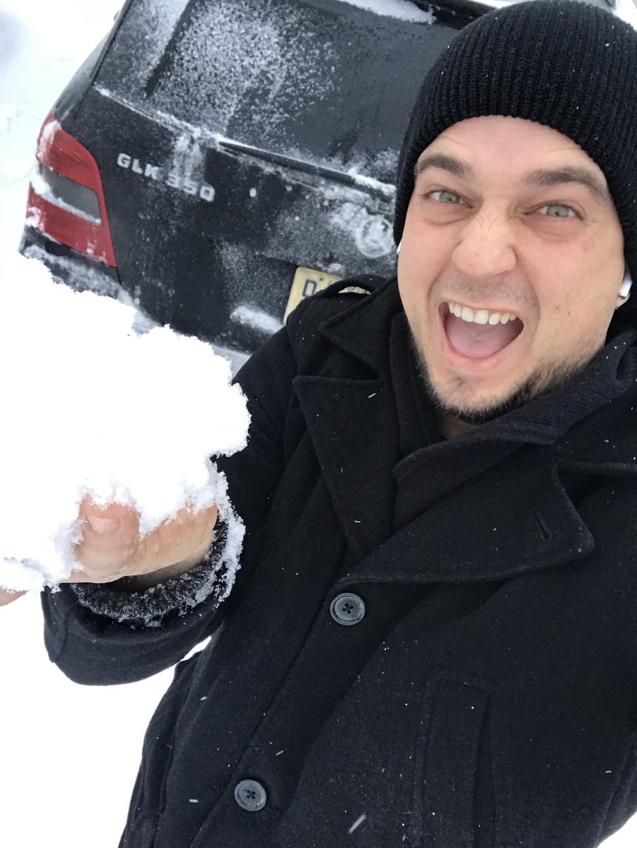 GSUPER86's tweet photo. Tell me again how cold is in FL ? https://t.co/Hcq9i8QJVE