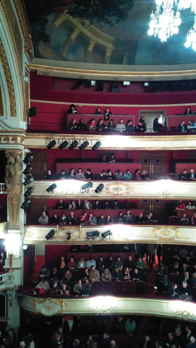 severinetheme's tweet photo. Prêt pour assister aux "fourberies de Scapin" @ComedieFr  @patadit  #lespataparis https://t.co/nGXeHa90bJ