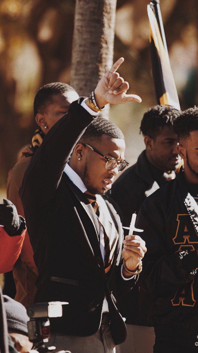 valdostastate's tweet image. “Darkness cannot drive out darkness; only light can do that. Hate cannot drive out hate; only love can do that.” - Dr. Martin Luther King Jr.                                

Members of the NAACP and Alpha Phi Alpha held a march and candlelight vigil today in honor of #MLKDay.