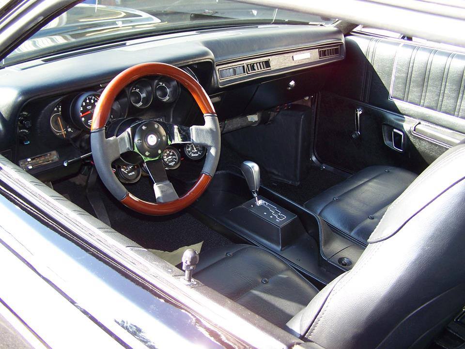 HotwireAuto's tweet image. This is Mike Mahoney's 1973 Roadrunner with a supercharged 6.4 and Nag-1 trans and our wiring harness. This thing is gorgeous inside and out, and more importantly, burns those rear tires off with ease!