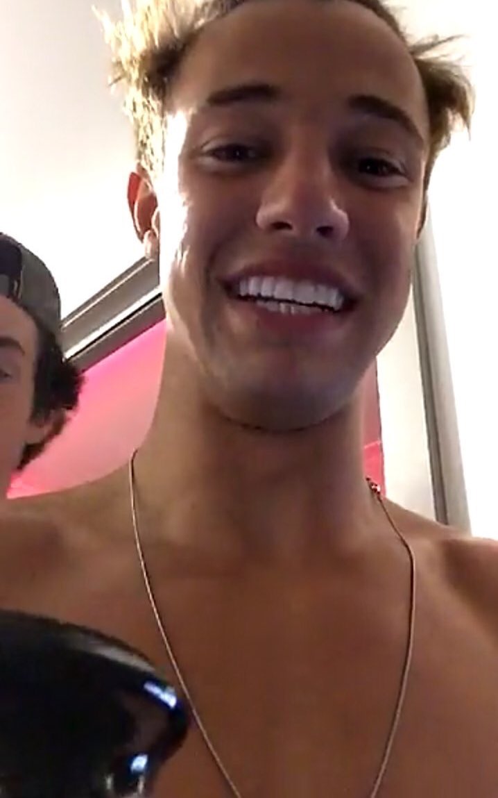 setfer13's tweet photo. when bae says you are the only guy i talk to @camerondallas https://t.co/7S2siRj94n