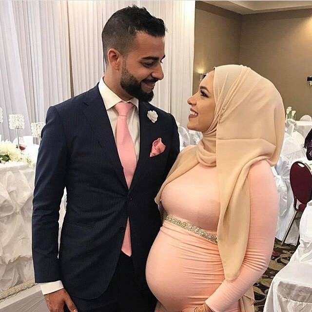 E7twaa3's tweet photo. - آحلي إحساس لما تتجوزي حُب عمرك ويبقي جواكِي حتة منه 💖😍😍 https://t.co/H74YwBd9i5