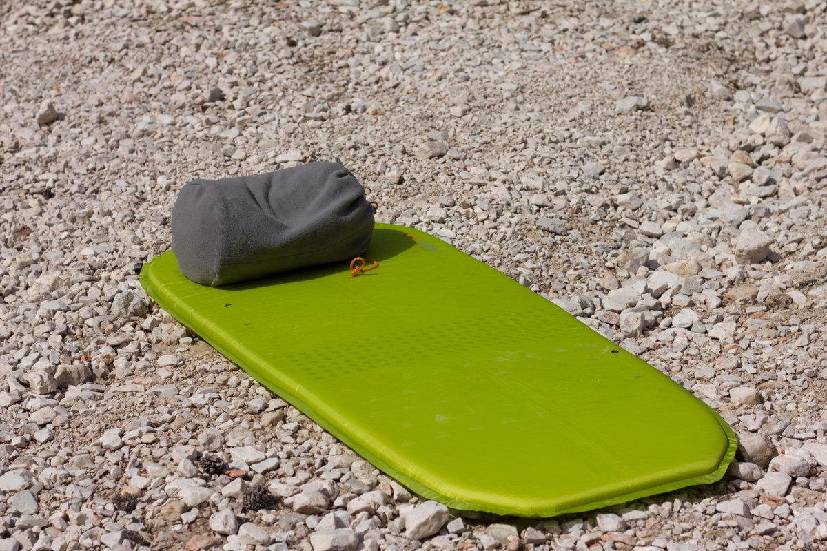 vango's tweet photo. Looking for a new sleep mat? Check out @wanderlustmag review of our F10 Aero 3 compact! https://t.co/fCEvvmv0mW https://t.co/6VadEhY9W0