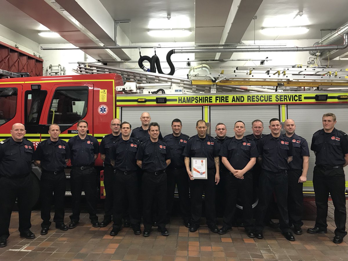 TeamNewForest's tweet photo. Congratulations to T/CM Colin Tomes from @RingwoodFire on receiving his Long Service &amp; Good Conduct Medal tonight for 20 years loyal service to his local community from New Forest SM @andyweeks1027 👍#ProudToServe #TeamHants https://t.co/KE6B1BJwoQ