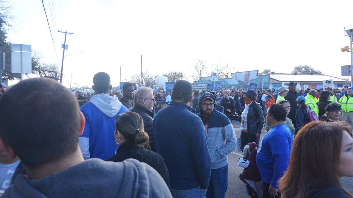 yeahsser's tweet photo. San Antonio hosts the largest Martin Luther King March in the country #JustSayin #MLKDay #boasting #MLKJrDay #SanAnton2018 #mlksa #march #IHaveDream #peace #love #harmony #SanAntonio #SanAntonioMLKMarch #tricentennial https://t.co/RKTLng6ojz