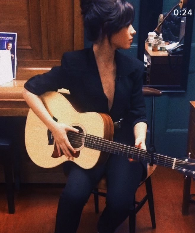 _AllTooted's tweet photo. Rt para sumar votos
#CamilaCabello #BestSoloBreakout #iHeartAwards https://t.co/rrJ1Be4wEf