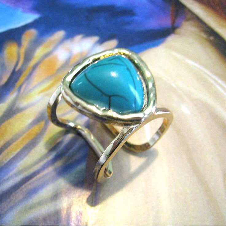 NY2YOU's tweet photo. Perfect for larger size fingers! 💍💛👌Our Stone Open Cage Ring comes in sizes 8-13 https://t.co/tkxA2iljxX