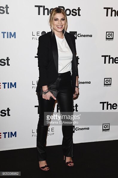 emmabestph's tweet photo. / 15012018 - The Post Premiere, Milano / https://t.co/eeBZBLkuqk