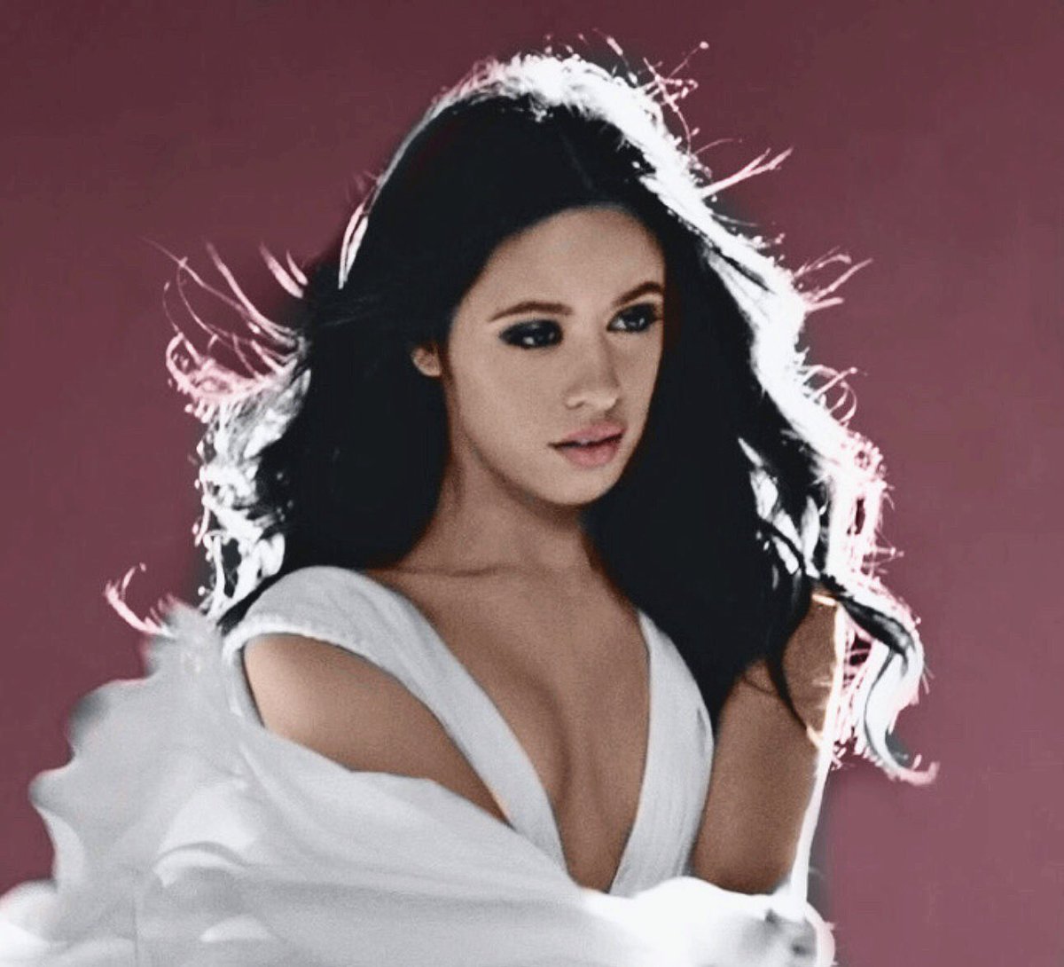 _AllTooted's tweet photo. Rt para sumar votos
#CamilaCabello #BestSoloBreakout #iHeartAwards https://t.co/ox3LxaOue4