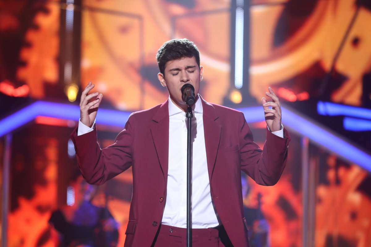 #OTGala11 <a href="/alfredgarciaot/">Alfred Garcia.³</a> un gran entre els grans. Bona veu, caràcter i humilitat màxima. Tota la sort del món!