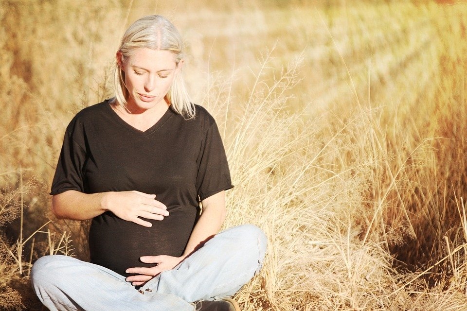 PrairieHawkDent's tweet image. Reducing your stress levels during pregnancy can impact your child's future dental health. goo.gl/SgjmPw