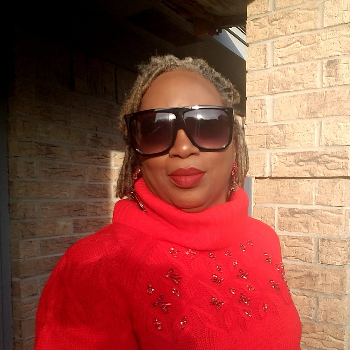 MsOmegaa tweet picture
