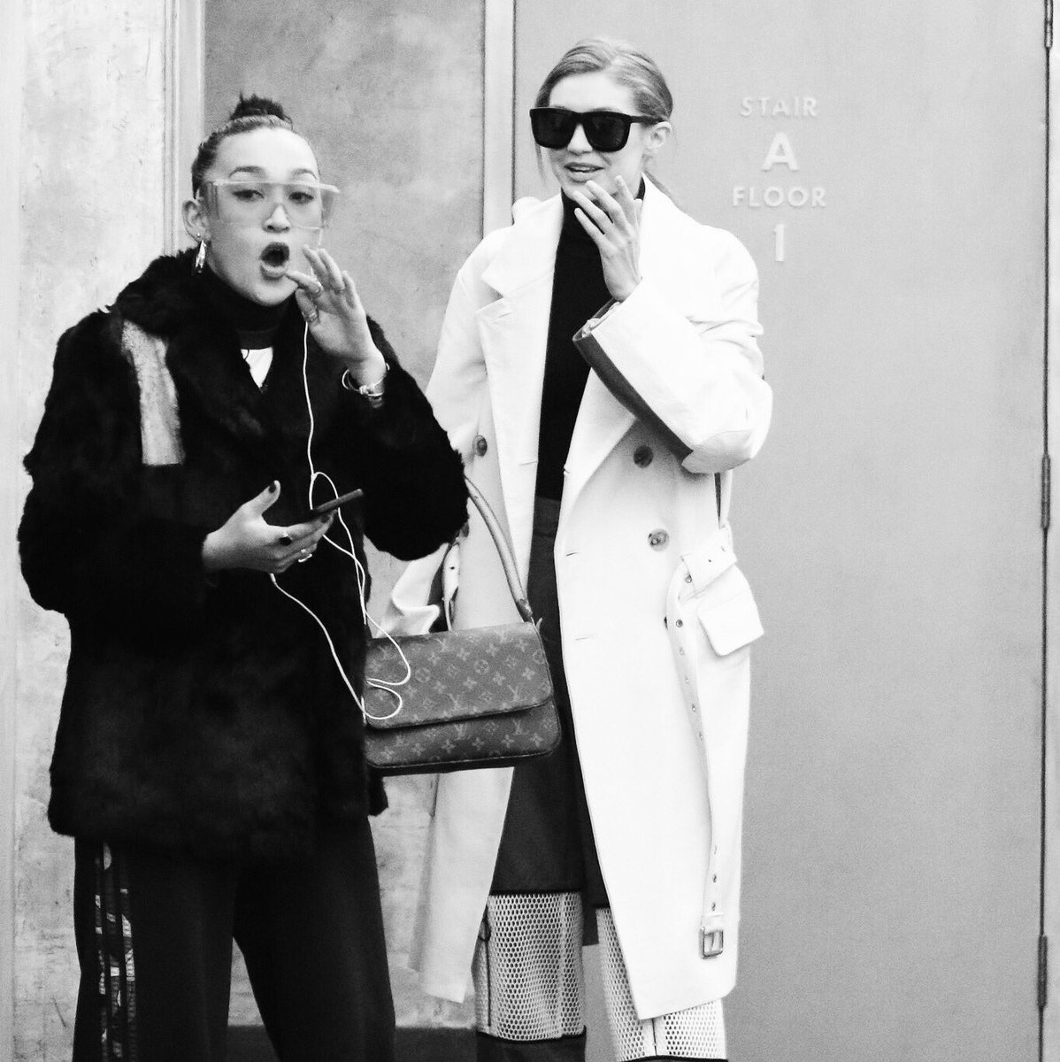 gigimyfeels's tweet photo. Happy birthday Alana🖤 https://t.co/b2i6e5HygD
