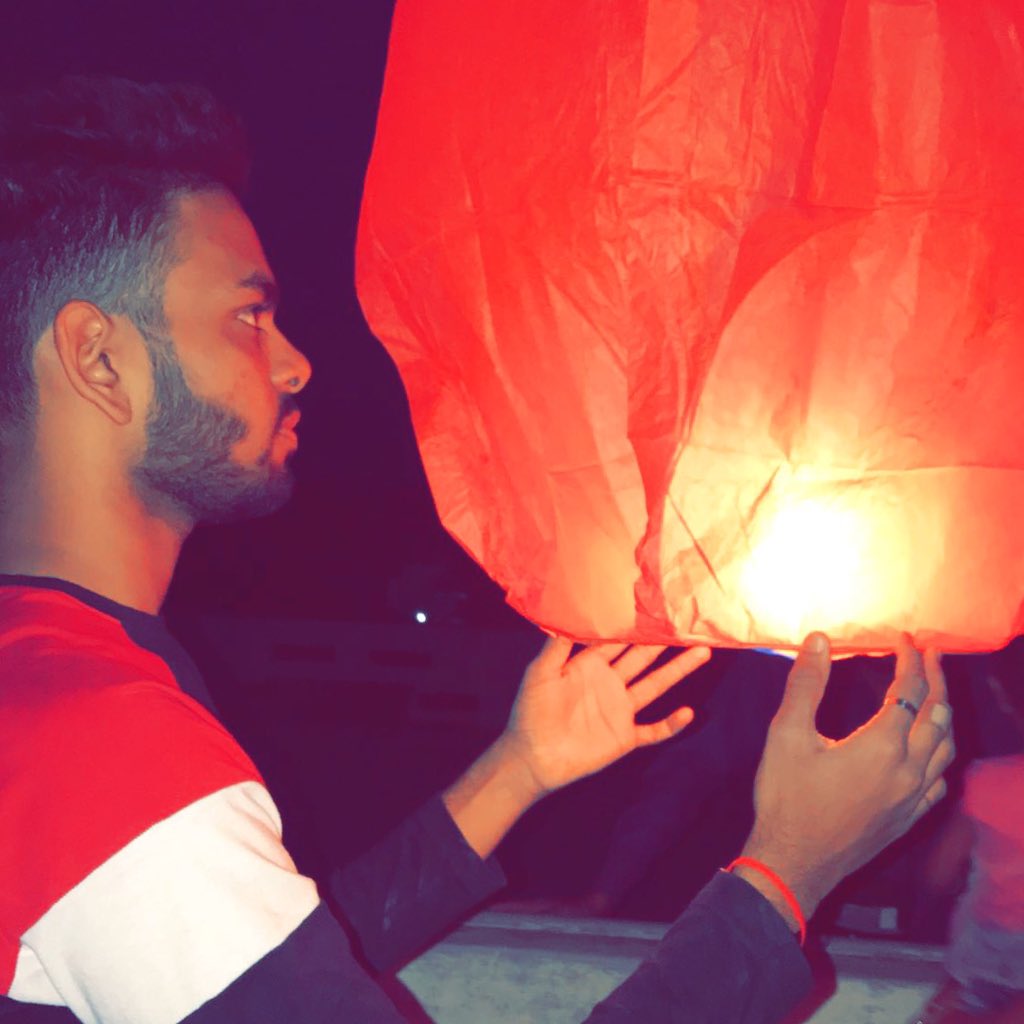 rohan_p01's tweet photo. Lights✨ #MakarSankranti2018 https://t.co/fAYCVsR2cN