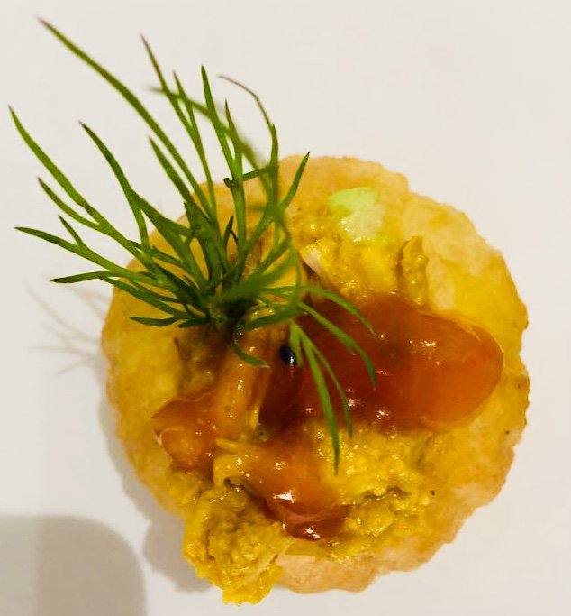 WildPeacockUK's tweet photo. Indian fusion food, delightful mouthfuls of semolina puffs with curried chicken &amp; mango at a recent corporate canapé party. @WildPeacock are full of ideas
#corporatecatering #canapes #catering #caterer #party #corporatevents #corporateparty #luxuryfood #food #foodporn #foodie https://t.co/VupCIbrh2Y