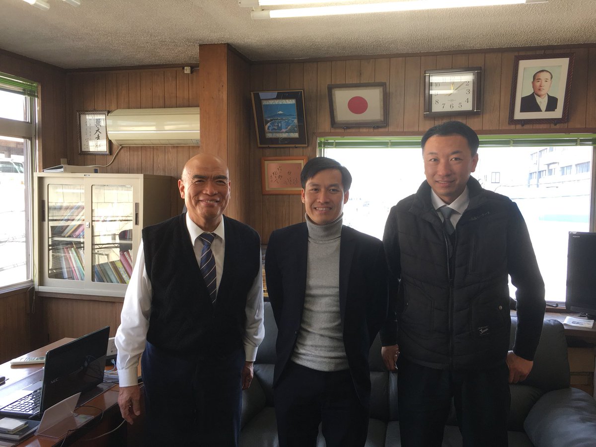 marugamo123402's tweet photo. 1月16日かようび
丸進運輸の本社にベトナムのハノイからお客様が来たがも!!
インターナショナル協同組合の担当トゥンさん
技能実習生の受け入れ企業さんに一緒に挨拶まわりして来てがも!!
#LETCO
#ハノイ工業大学
#インターナショナル協同組合
#ベトナム
#技能実習生
https://t.co/ArnTrv4j23 https://t.co/IQWQUsiKPg