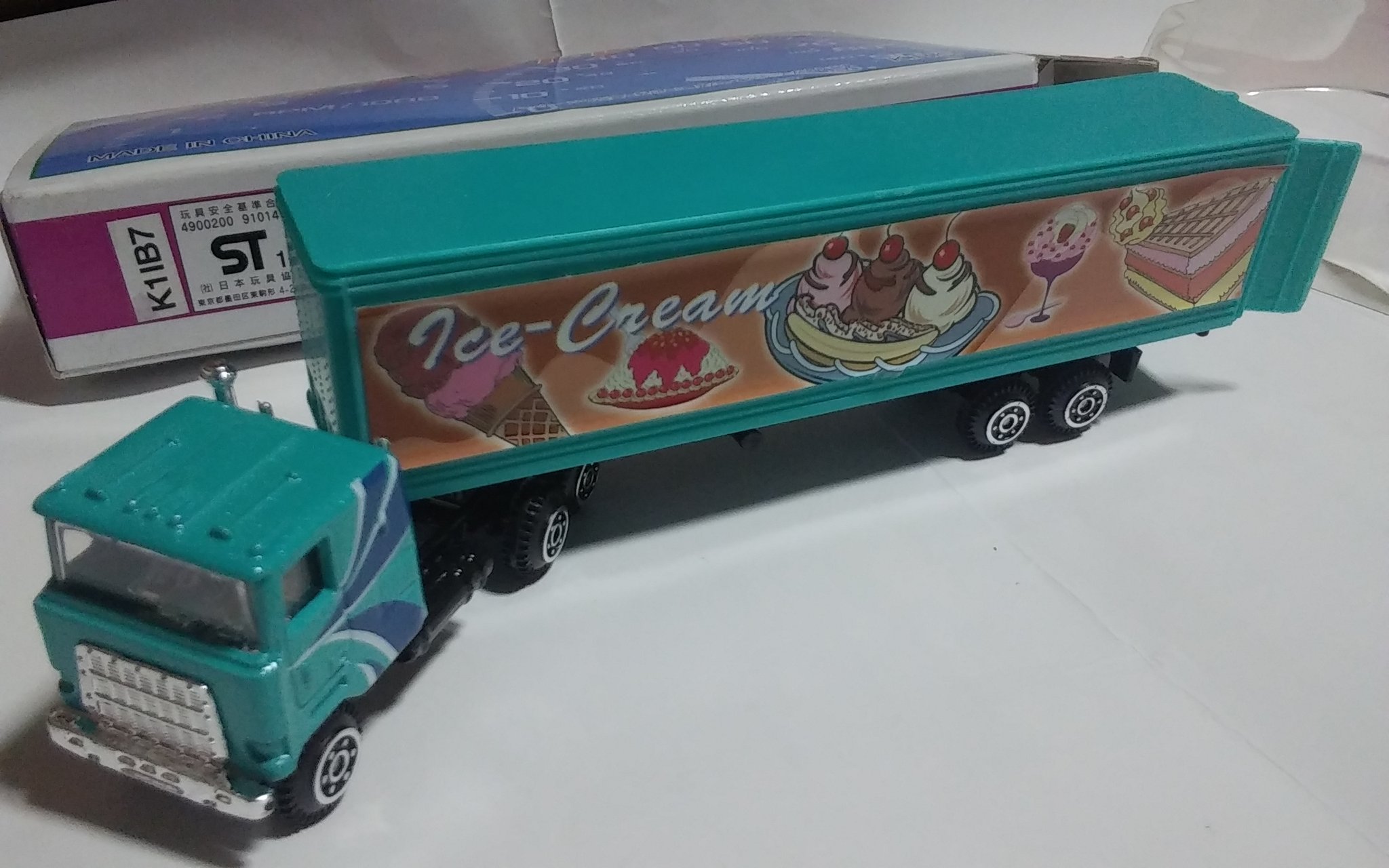 mikko まとめ売り Amazon.co.jp: mikko illustrations マスコット付きネック