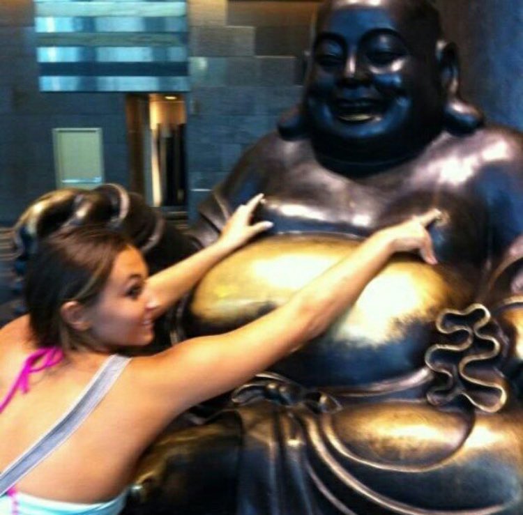 kaseysurgess's tweet photo. #throwback #vegas2012 https://t.co/iUWPekHCCC