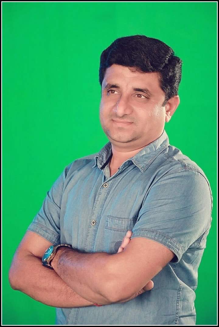 ManuRabari_'s tweet photo. @ManuRabari_ #JayVihatRam #GlobalSongWriterAwardWinner #Femouse #Gujarati #Song #Writer #Composer #At #Gujarati #Film
#Industry #Author #Director #Producer #MaaVihatNiDaya #KingOfSongWriter https://t.co/61K0q7E39e