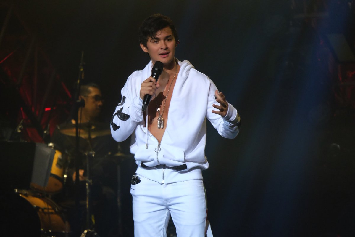 mateoguidicelli's tweet photo. Awesome pics and unforgettable experiences from the #HeyMatteo concert. Thanks @MNLOnlineNews for sharing! https://t.co/vUZmeEN0tv