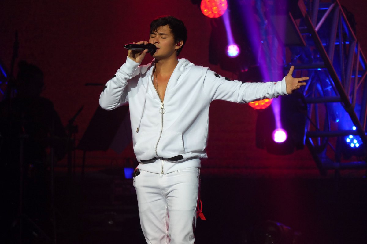 mateoguidicelli's tweet photo. Awesome pics and unforgettable experiences from the #HeyMatteo concert. Thanks @MNLOnlineNews for sharing! https://t.co/vUZmeEN0tv