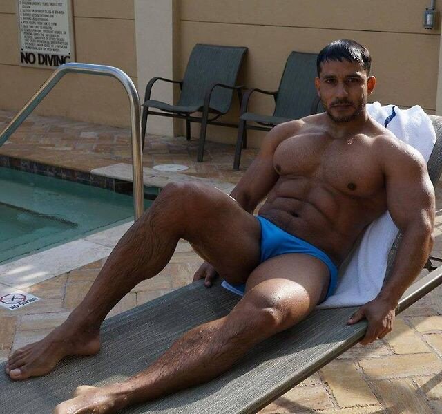 pacocutler's tweet photo. #Muscled #ArabHunk at #poolside #bodybuilder getting #tan #malefeet #bearded #handsome https://t.co/sFryoW5XXw