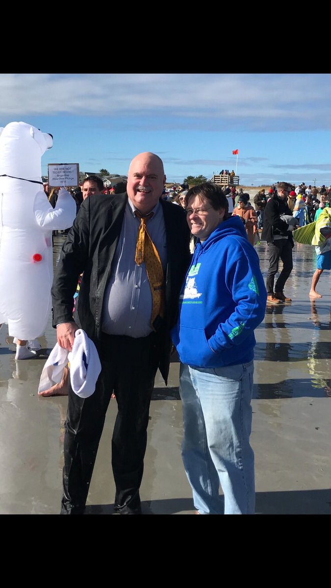 DickScaffa's tweet image. Another Brigantine Polar Plunge in the books.  Shout outs to @FisherHouseFdtn our benefactor and the sponsors @NFC_Inc and @NatVanLines... #reallycold #reallycold