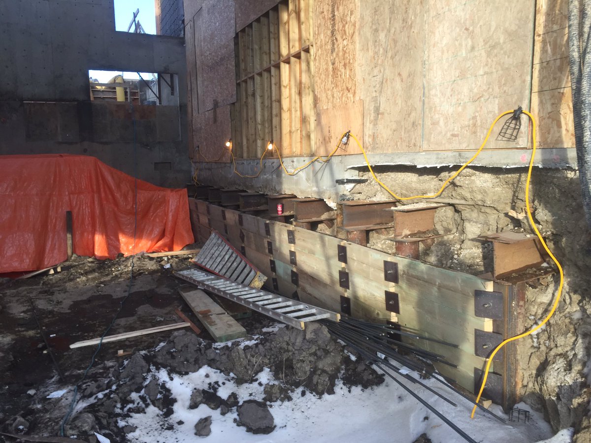 SaskPiling's tweet photo. Not shown: Innovative Piling's combination tieback system. Our unique vertical and battered helical pile tieback shoring walls can make construction possible anywhere, anytime. Here, we shore a house for pool installation. #changeorder #skbuilt #worksinminus40 @helicalguild https://t.co/V1vZHPkA2v