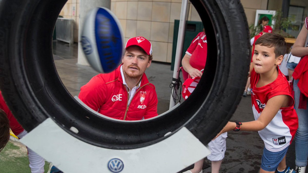 sydneyswans's tweet photo. Saturday March 10th, lock it in!

Don’t miss Sydney Fan Day presented by @Volkswagen.

Details 👉 https://t.co/S7LT9QNPZ5 https://t.co/MMWe6hnevJ