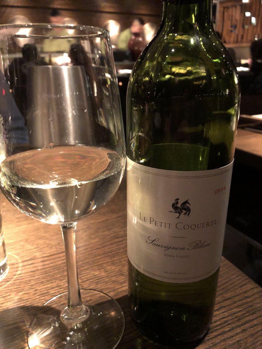 dallaswinechick's tweet photo. Lots of Dallas people are buying bread, milk and water for #Snowmageddon. We are eating sushi and drinking half priced wine.
#girlscout #instawine #winelovers #tablesituation #wineoclock #whywhiteworks #winetime #wineo #winedown #winestagram https://t.co/d4yGAl4HR1