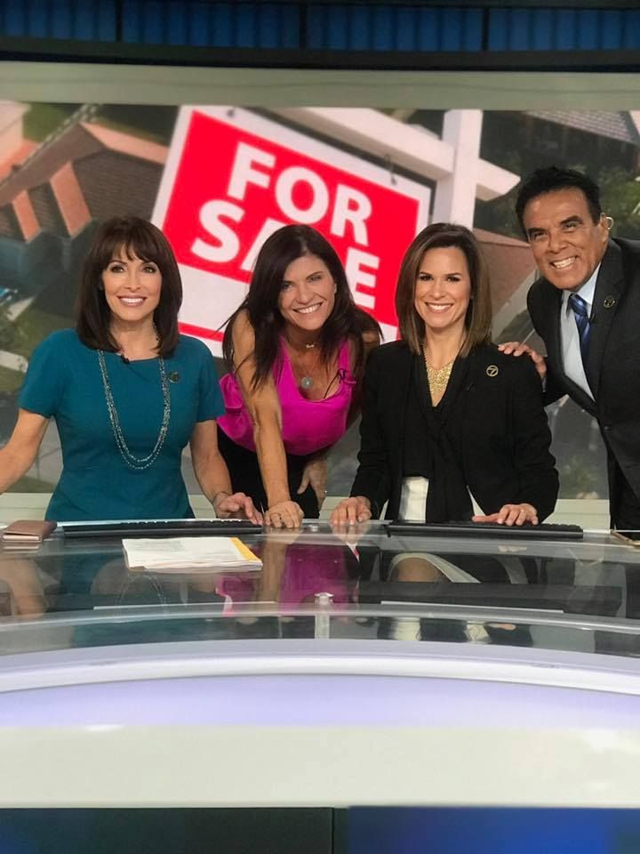 pardee_on's tweet photo. We are so excited for a new year in real estate #2018!

SOLD! Thank you KABC TV I loved being with you today!!!!! The real estate and life forecast is looking good in 2018! #kabc #larealestate #pardeeon https://t.co/N3fzORxGUY
