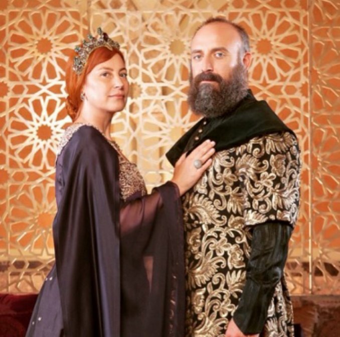 _RustemVisir's tweet photo. Llega la hermosa nueva Sultana https://t.co/2pcrT88pgG
