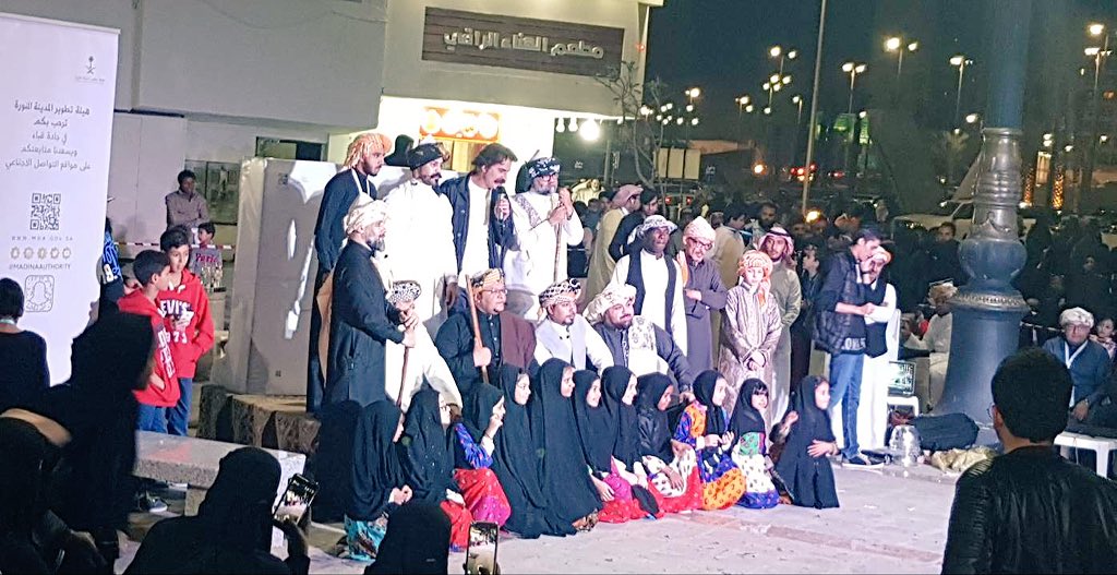 dfd_88's tweet image. #فنون_جادة_قباء #برنامج_المدينة_الثقافي في #المدينة_المنورة يجمع الفن والموهبة