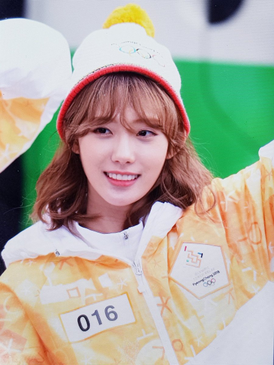 _Sostenuto's tweet photo. 180116 성화봉송 프리뷰
#우주소녀 #루다 
#WJSN #LUDA 
@WJSN_Cosmic 

🎺🎺🎺 https://t.co/UOJoUziKod