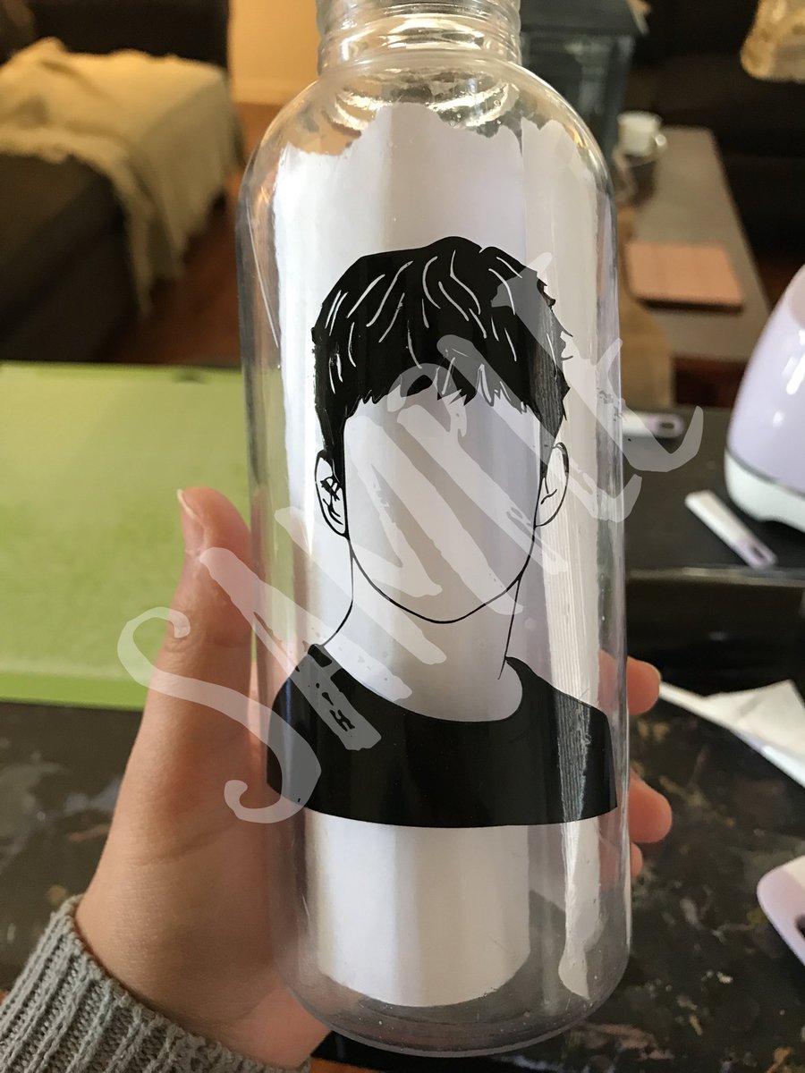FySeokminGos's tweet photo. Good Morning!! Thank you to everyone who showed so much interest in our water bottles!! Out Etsy shop is officially up and the listing is ready for orders! 
https://t.co/2DMj6BHSJ1 
#Seventeen #세븐틴 #도겸 #DK https://t.co/9UBV4PmydK
