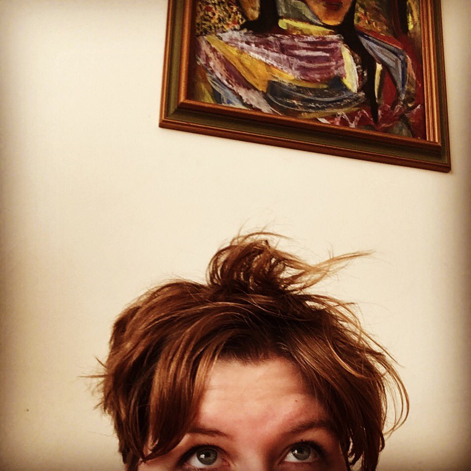 AnnaViemeister's tweet image. Draw back to the pixie cut; aaaawkward morning hair &amp;gt;.&amp;lt;
#shorthairdontcare #mostlymezzo #datexitwounddoe #FolloForFolloBack