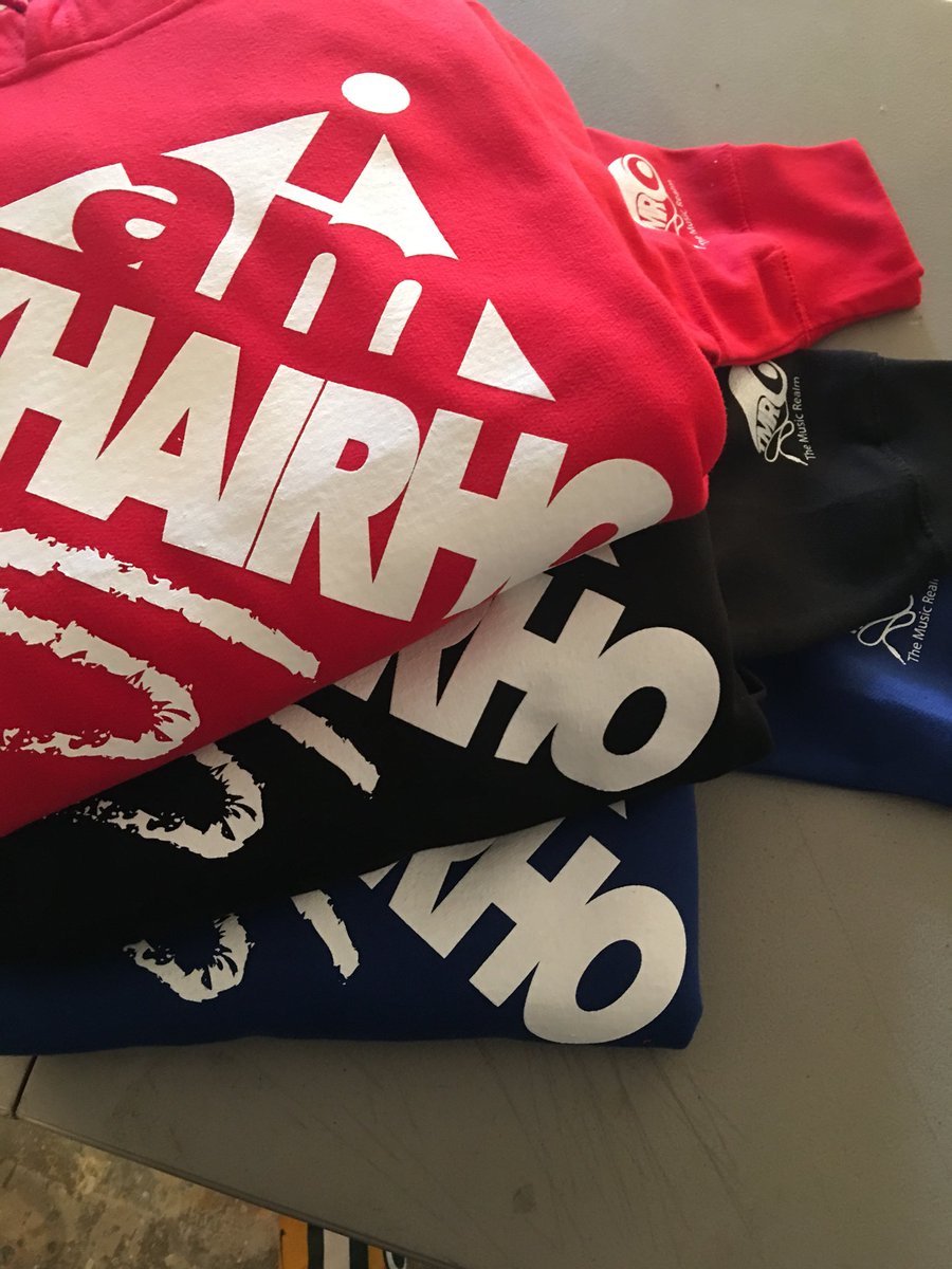 TheM_Realm's tweet photo. 🔥NEW MERCH🔥: “The hoodies are in!” @Dkhai_Gio of #three100_30threedesigns on the logo design...Shout out to my lil’ bro KT of @DirtyLaundryLA for hooking up the screen printing! #staytuned #iamdkhairho #music #producer #DaMorninCoffee #hoodie #PlugIn #GetConnected #WeAreTMR https://t.co/x2nwbocneT